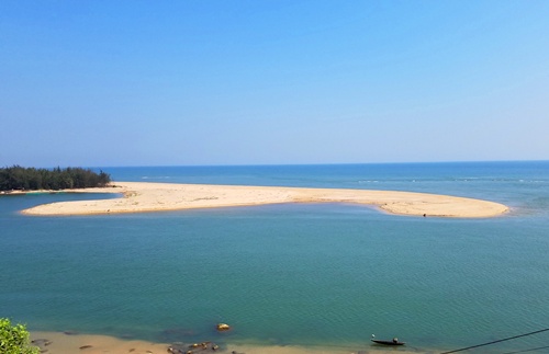 Cửa[-]biển[-]ở[-]Thừa[-]Thi&ecirc;n[-]Huế[-]c&oacute;[-]nguy[-]cơ[-]bị[-]lấp[-]k&iacute;n